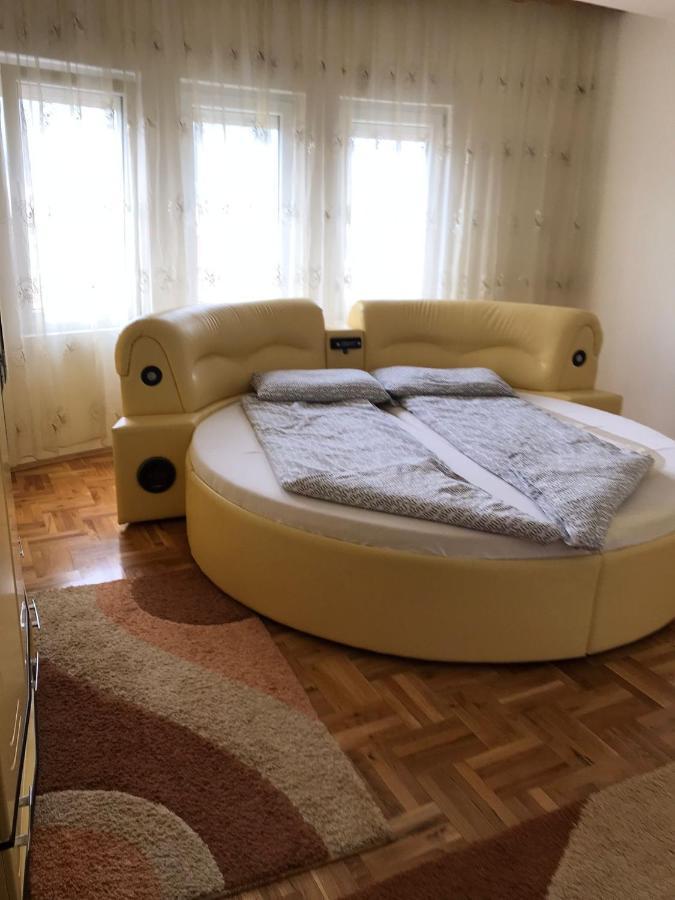 Apartment Alpi Peja Kültér fotó